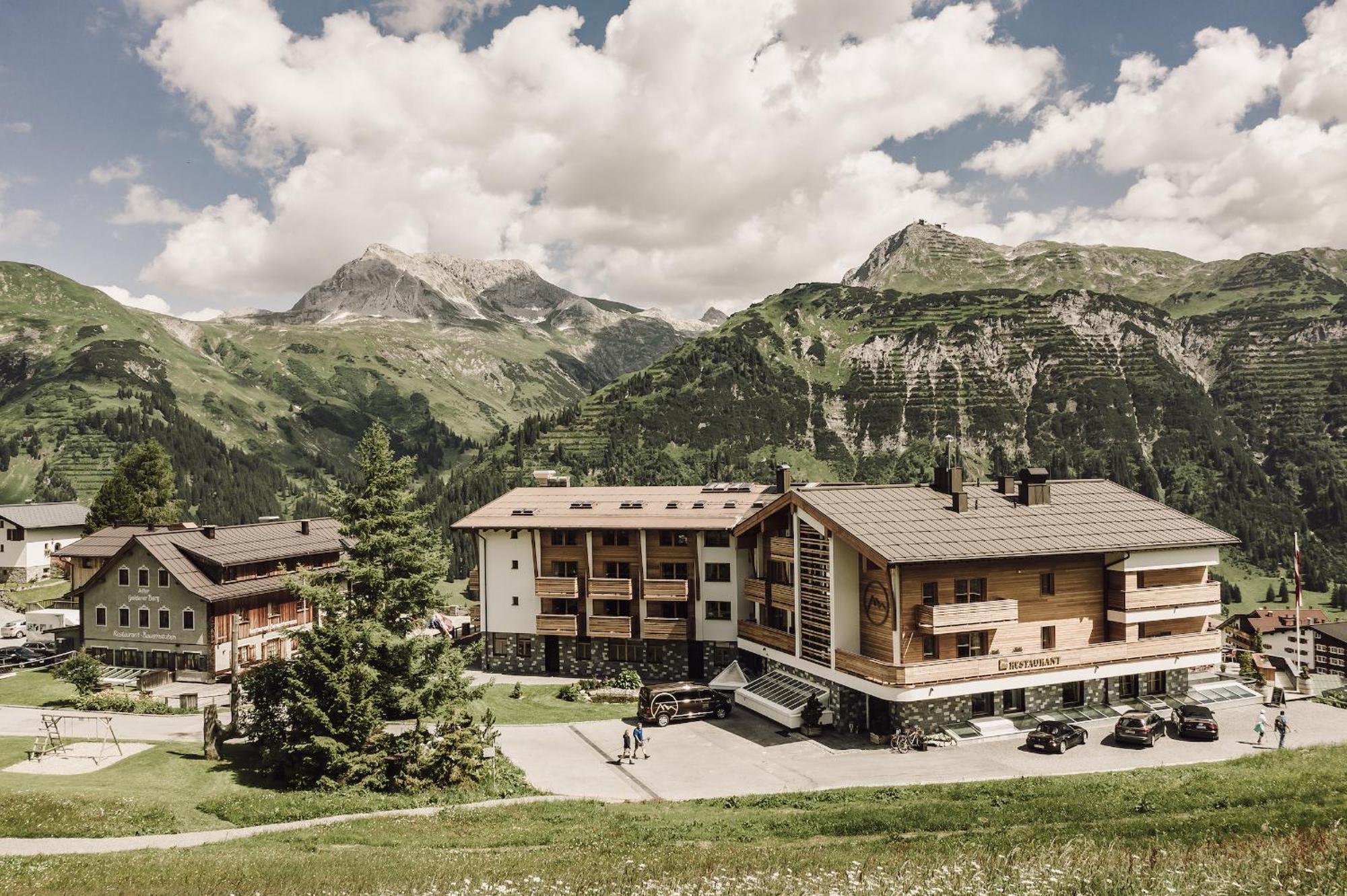 Hotel Goldener Berg Lech am Arlberg Exterior photo