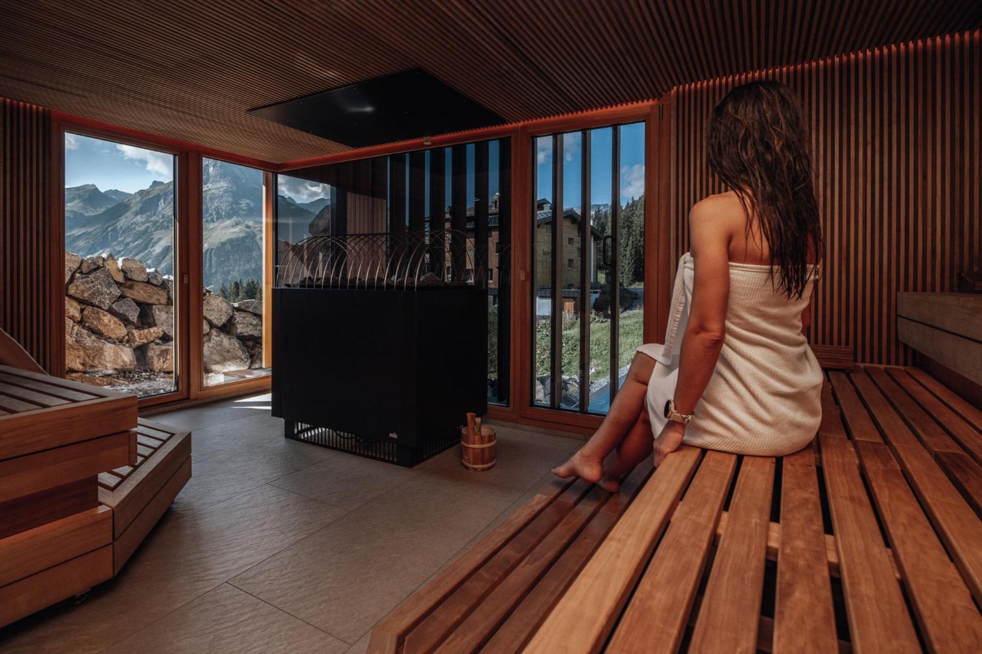 Hotel Goldener Berg Lech am Arlberg Exterior photo