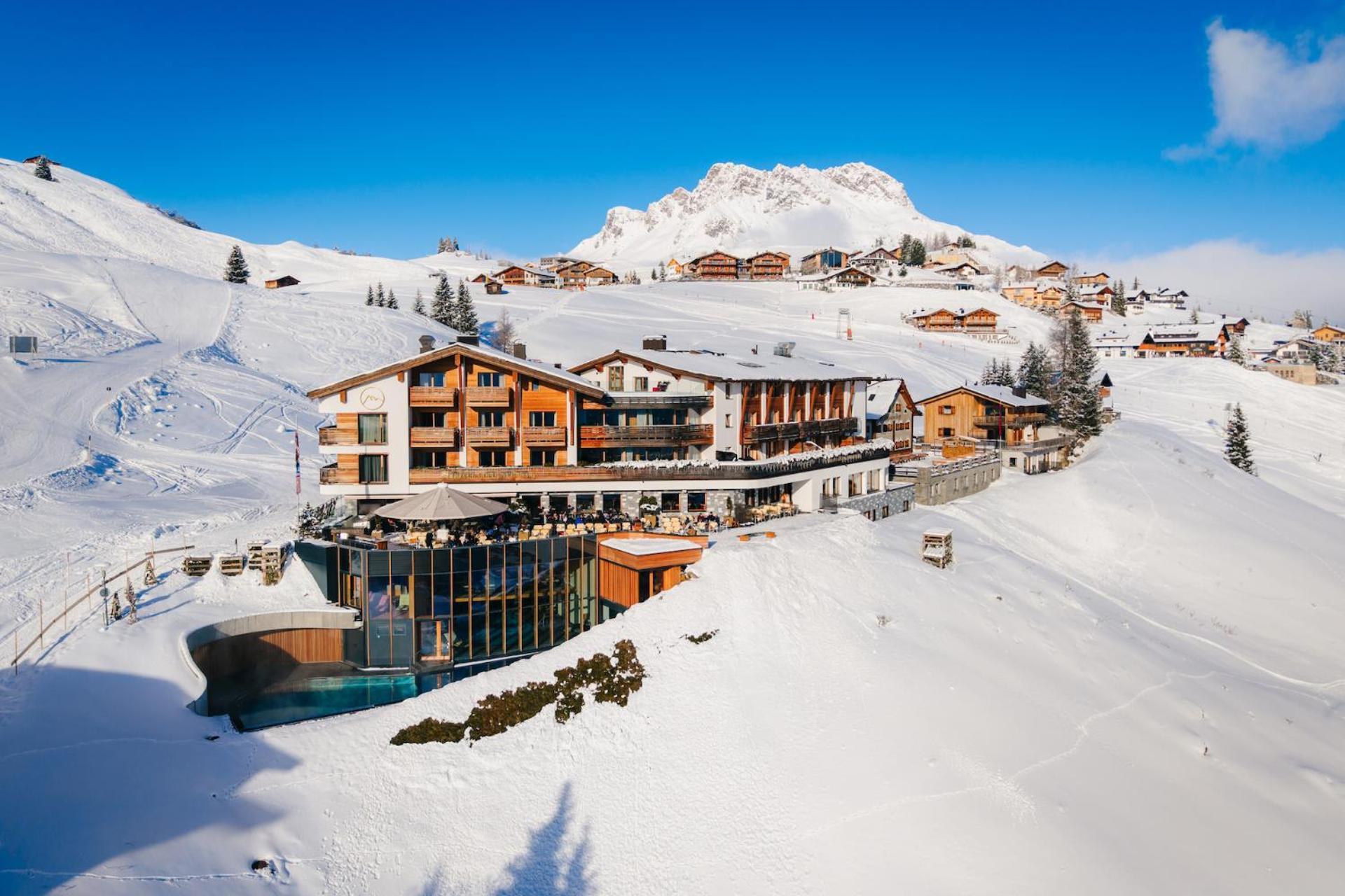 Hotel Goldener Berg Lech am Arlberg Exterior photo